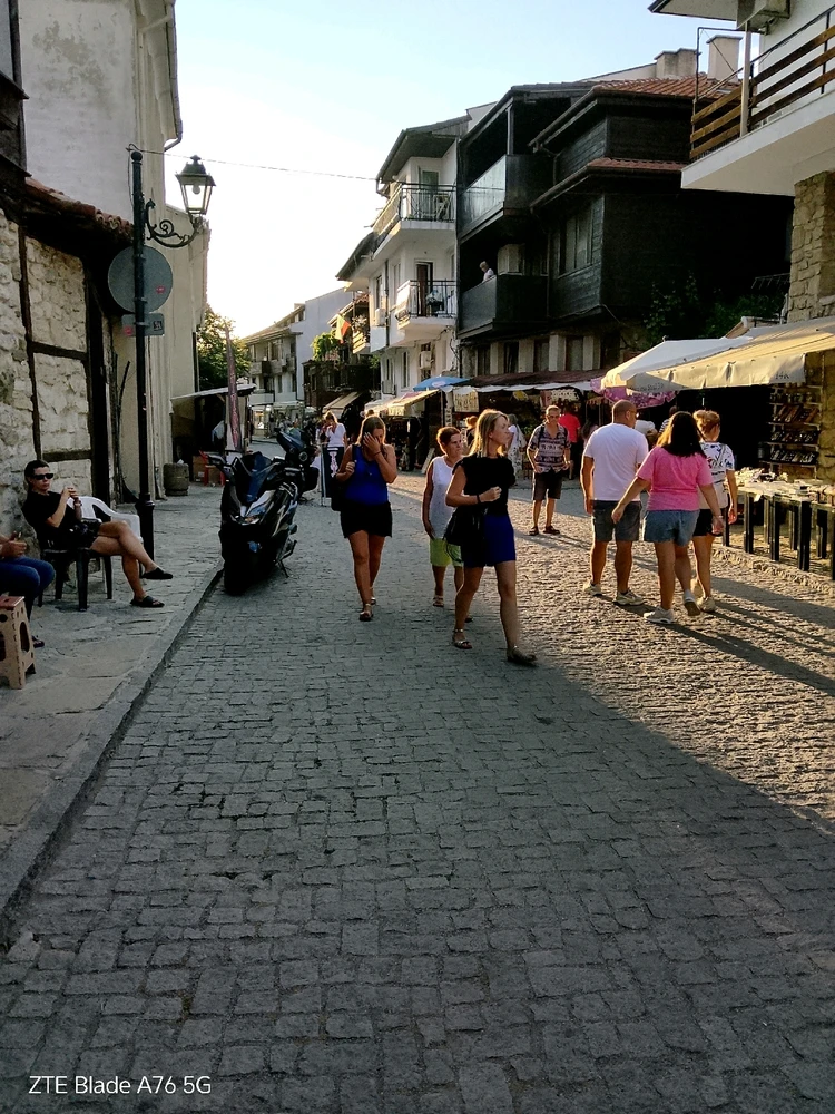 Качено от Geri