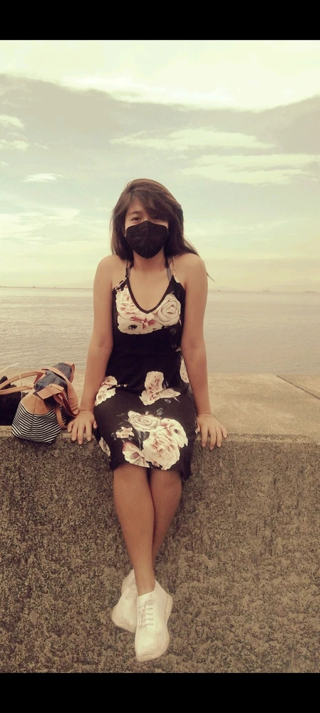 GIF tso los ntawm Inah