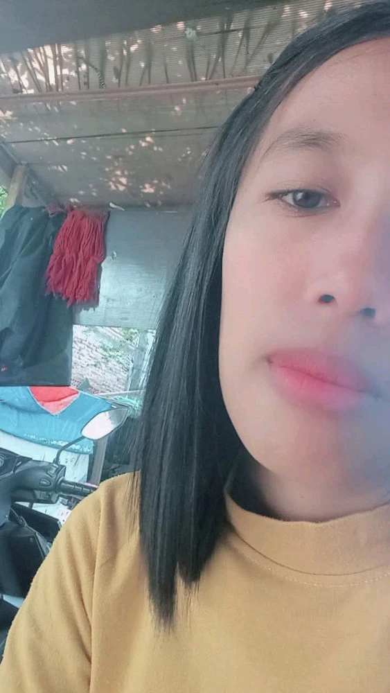 GIF diunggah oleh Melly