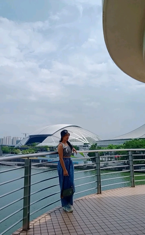 I-upload ni Natalie ang larawan