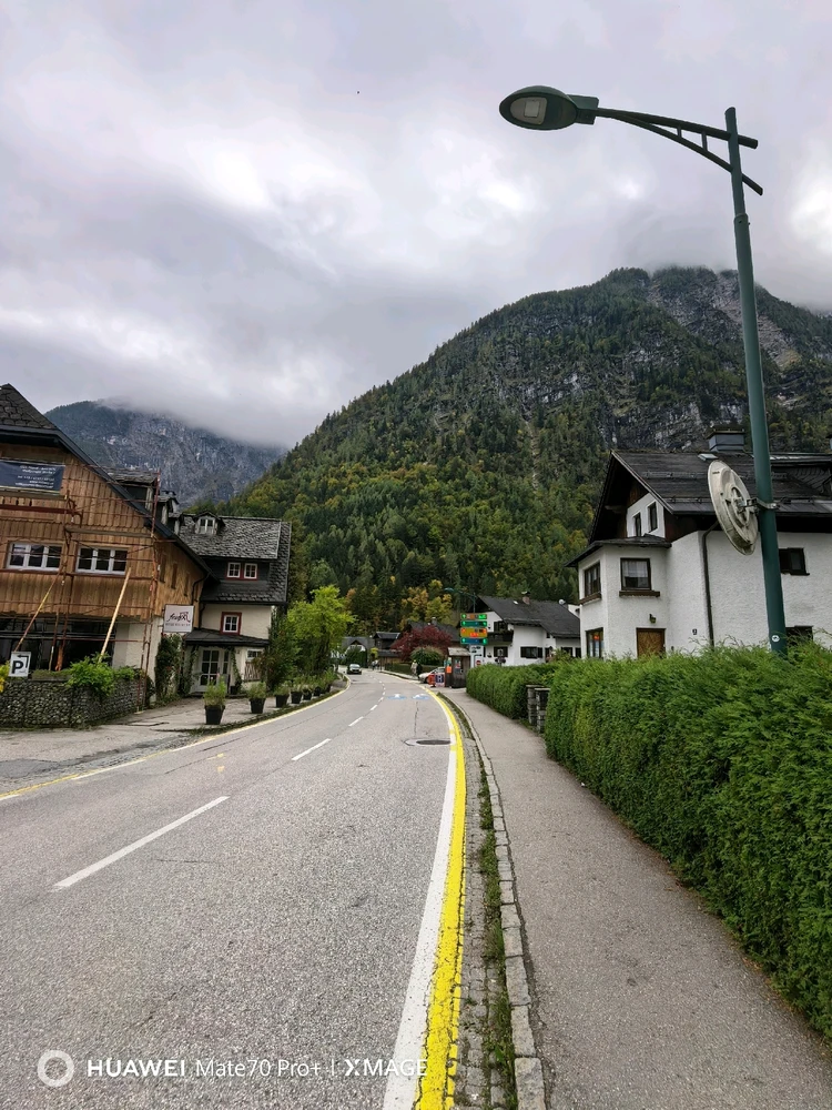 Let life slow down and enjoy small mome
-A Trip to the Austrian Lake District