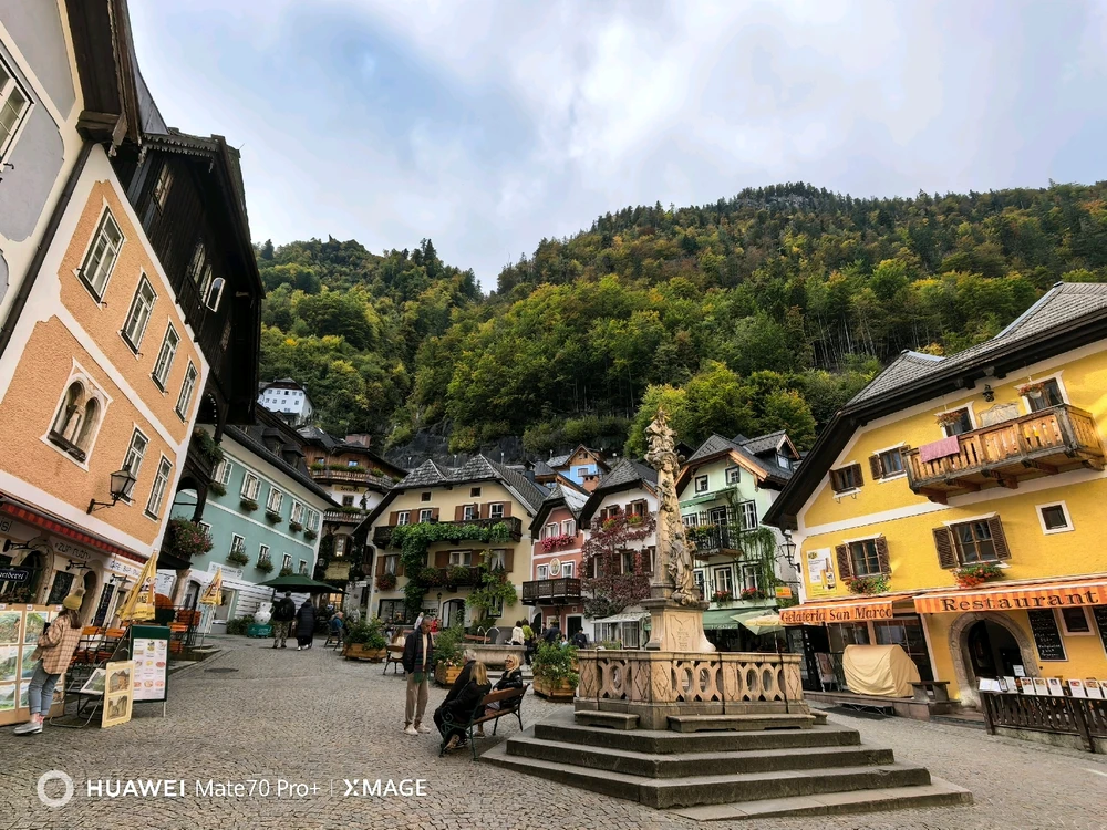 Let life slow down and enjoy small mome
-A Trip to the Austrian Lake District