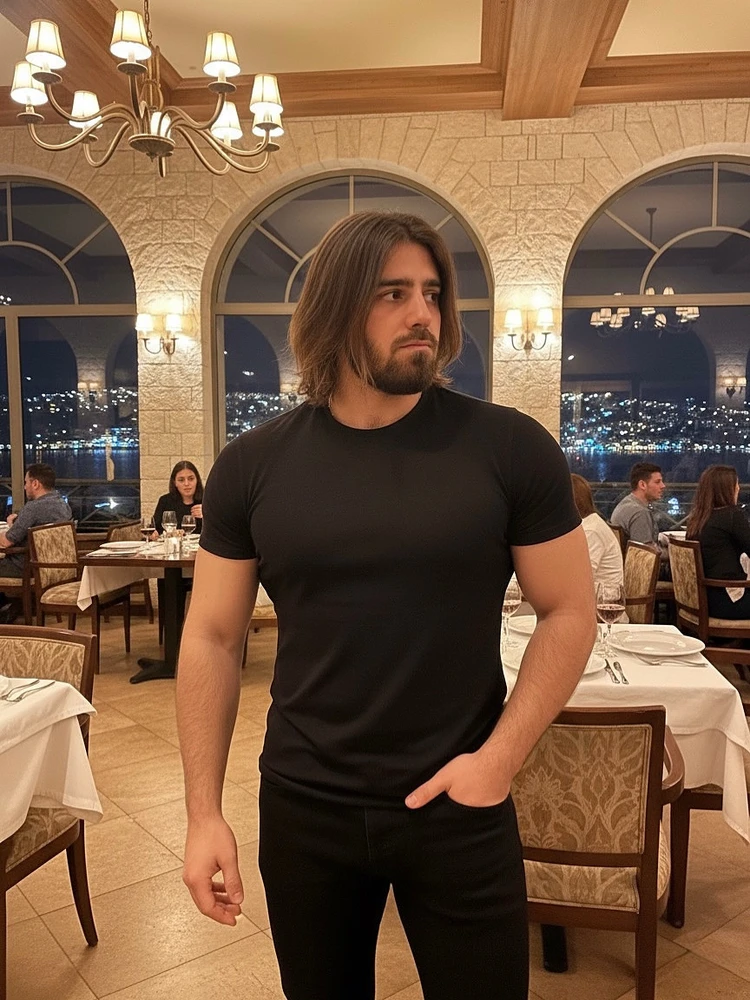 GIF tso los ntawm Peter