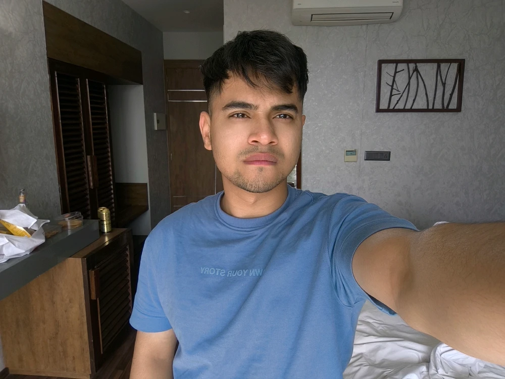 I-upload ni Prince Soni ang larawan