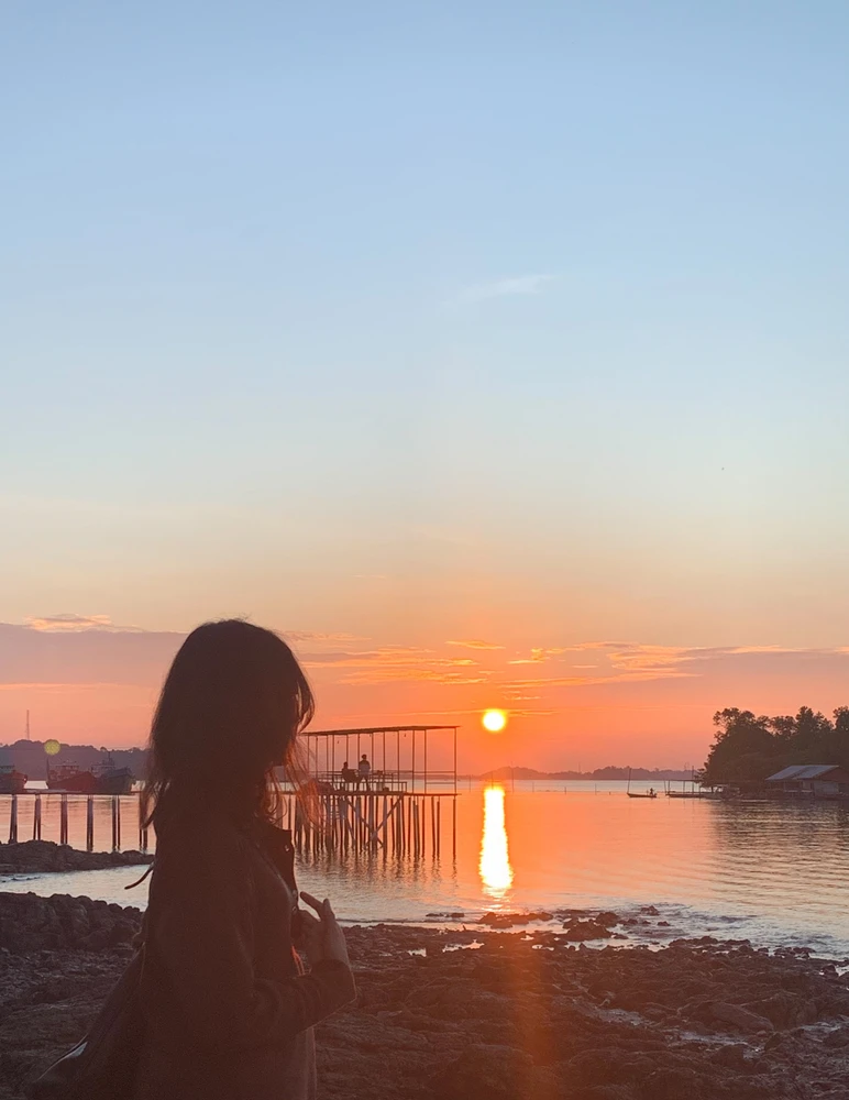 GIF diunggah oleh Clara