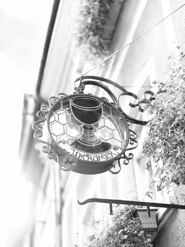 Black and white photo version.