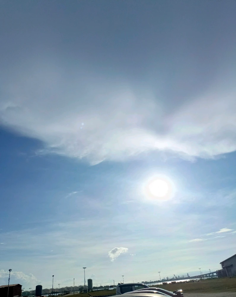 GIF uploaded by Gie L