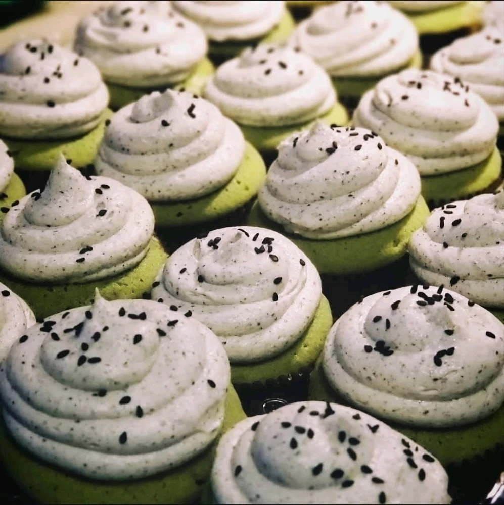 Matcha cupcakes w/ toasted black sesame frosting