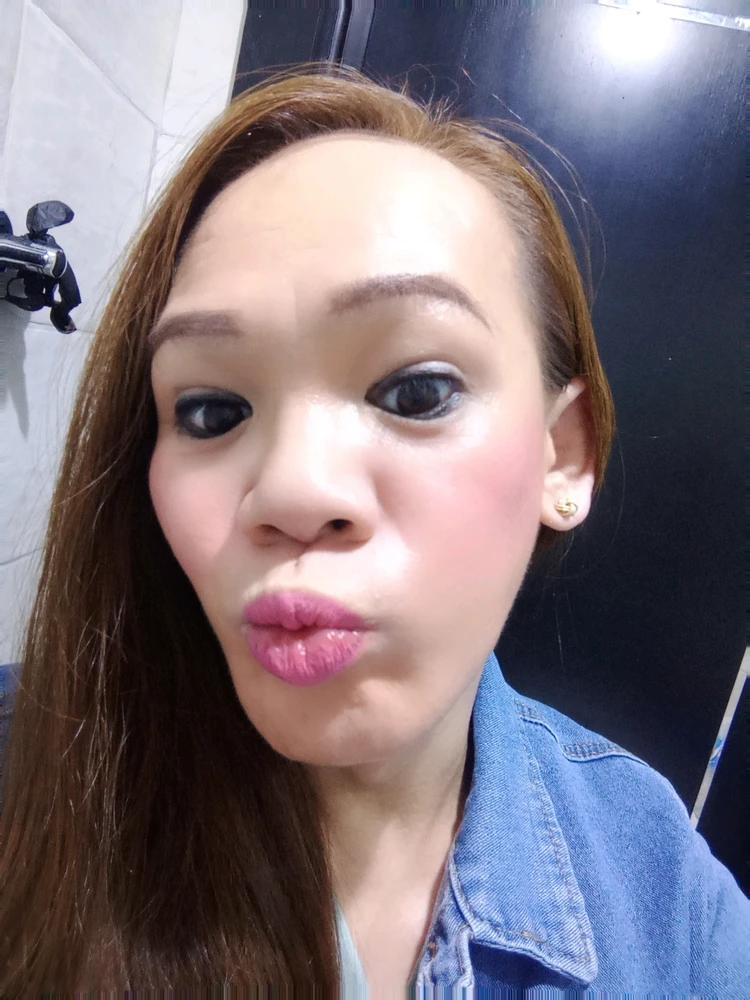 I-upload ni Zyra ang larawan