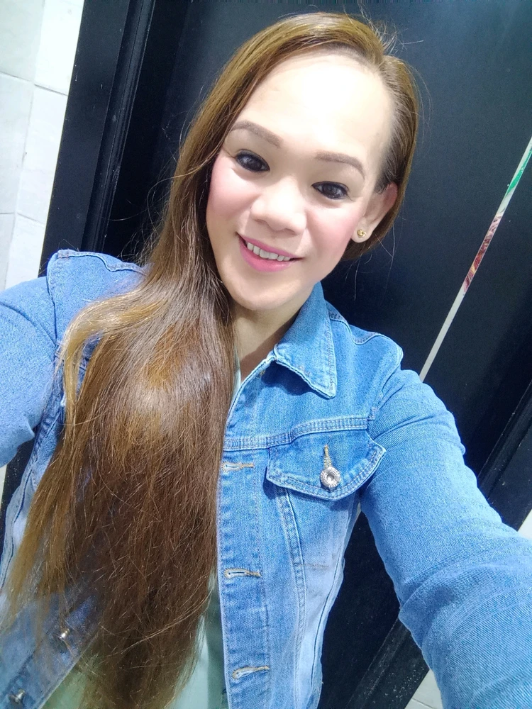 I-upload ni Zyra ang larawan