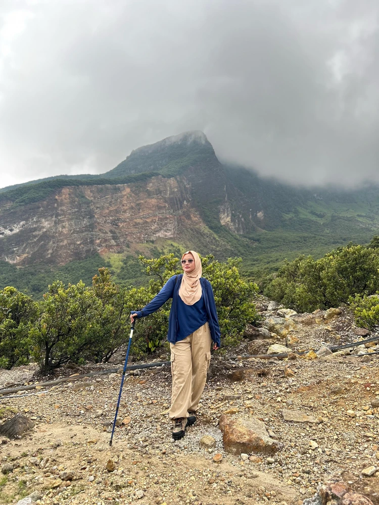 GIF uploaded by Hernika