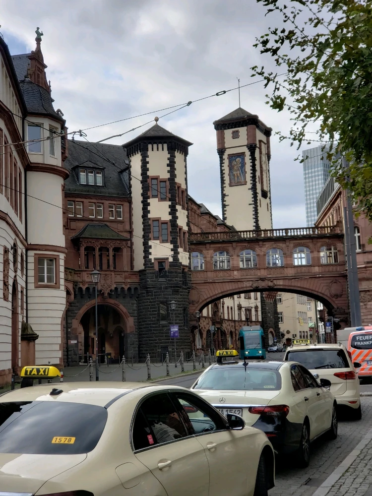 GIF postavljen od Elia