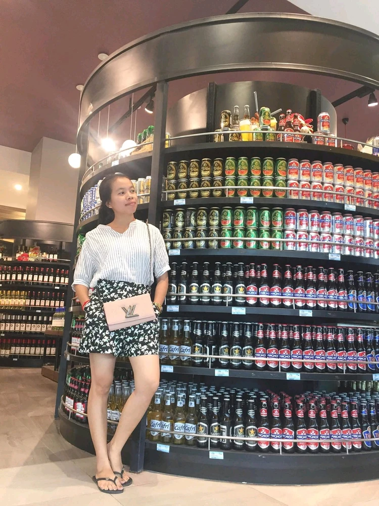 GIF uploaded by Moon