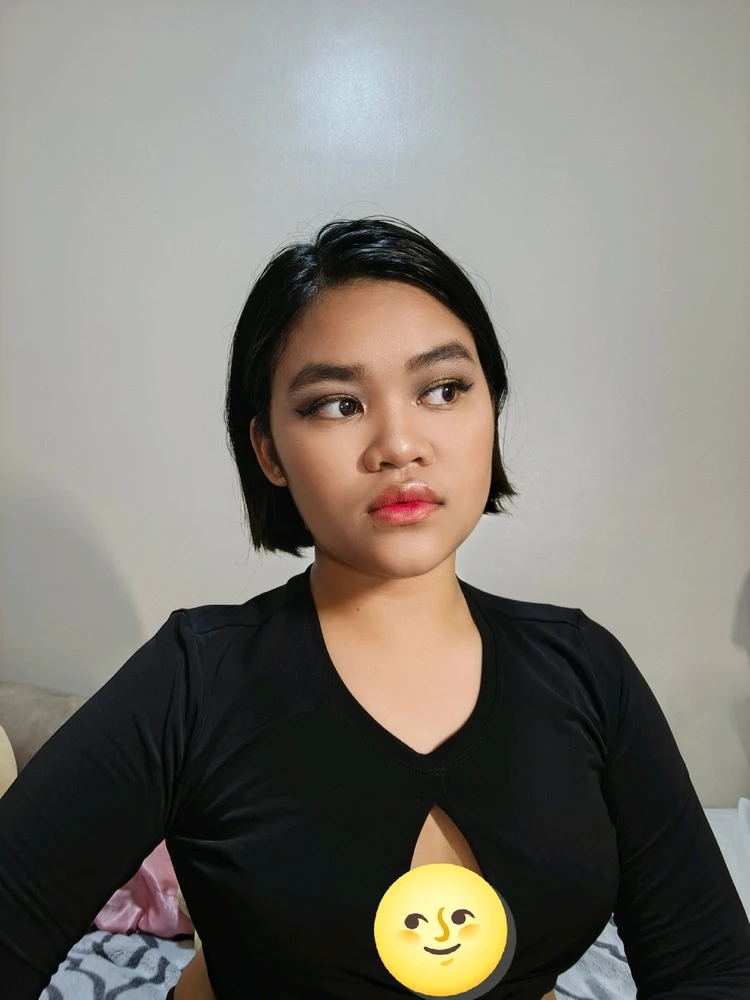 I want to post this on my socmed but I'm scared my family will see this, you know old folks are conservative....🧙, I seldomly dress up and put make up... I don't know but I just want to feel beautiful for myself but I also want to post it...🧙