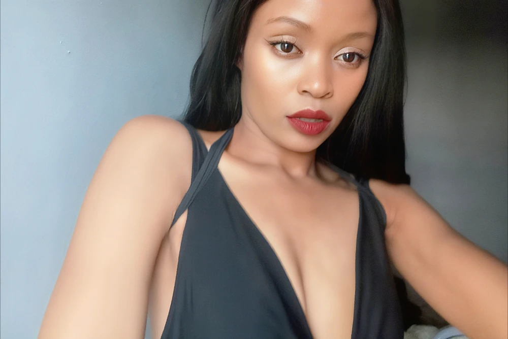 GIF uploaded by Rose