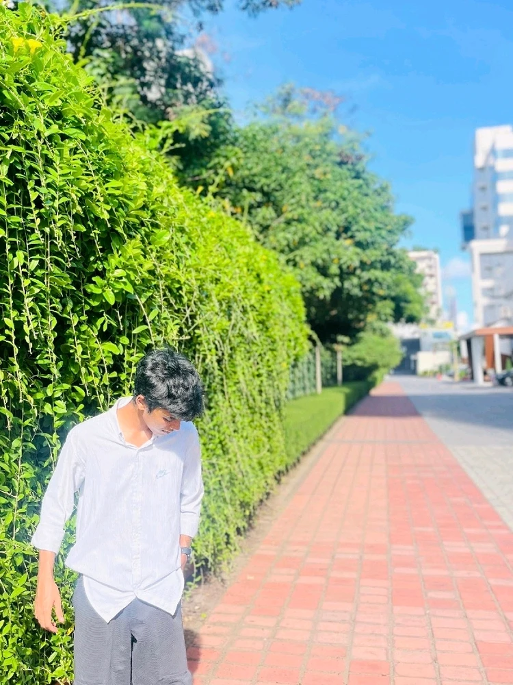 GIF gi-upload ni Dummy