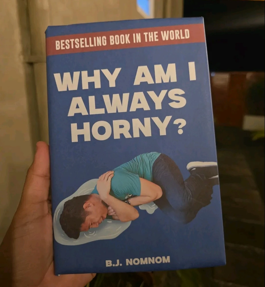 Гіфку завантажив Moody