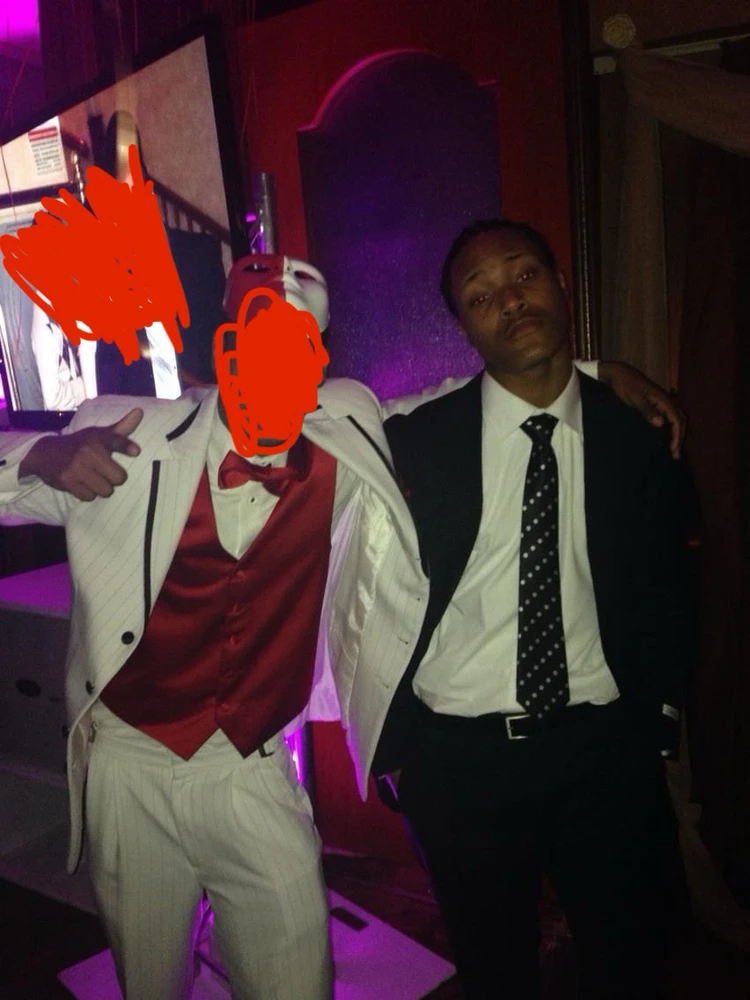 GIF tso los ntawm Roland