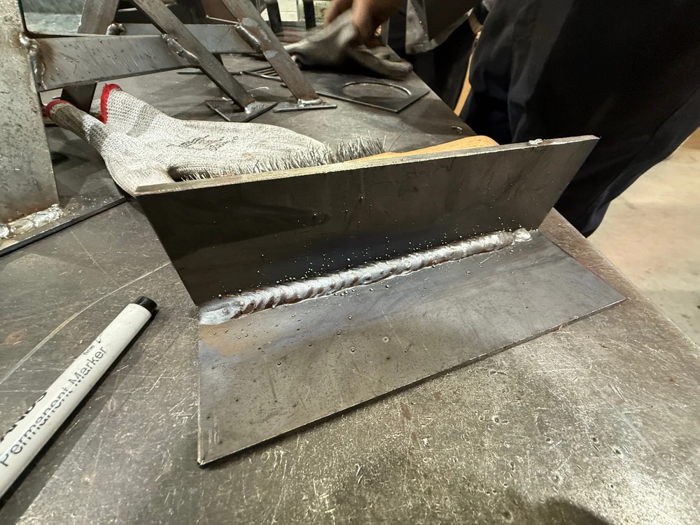 GIF uploaded by Lewis