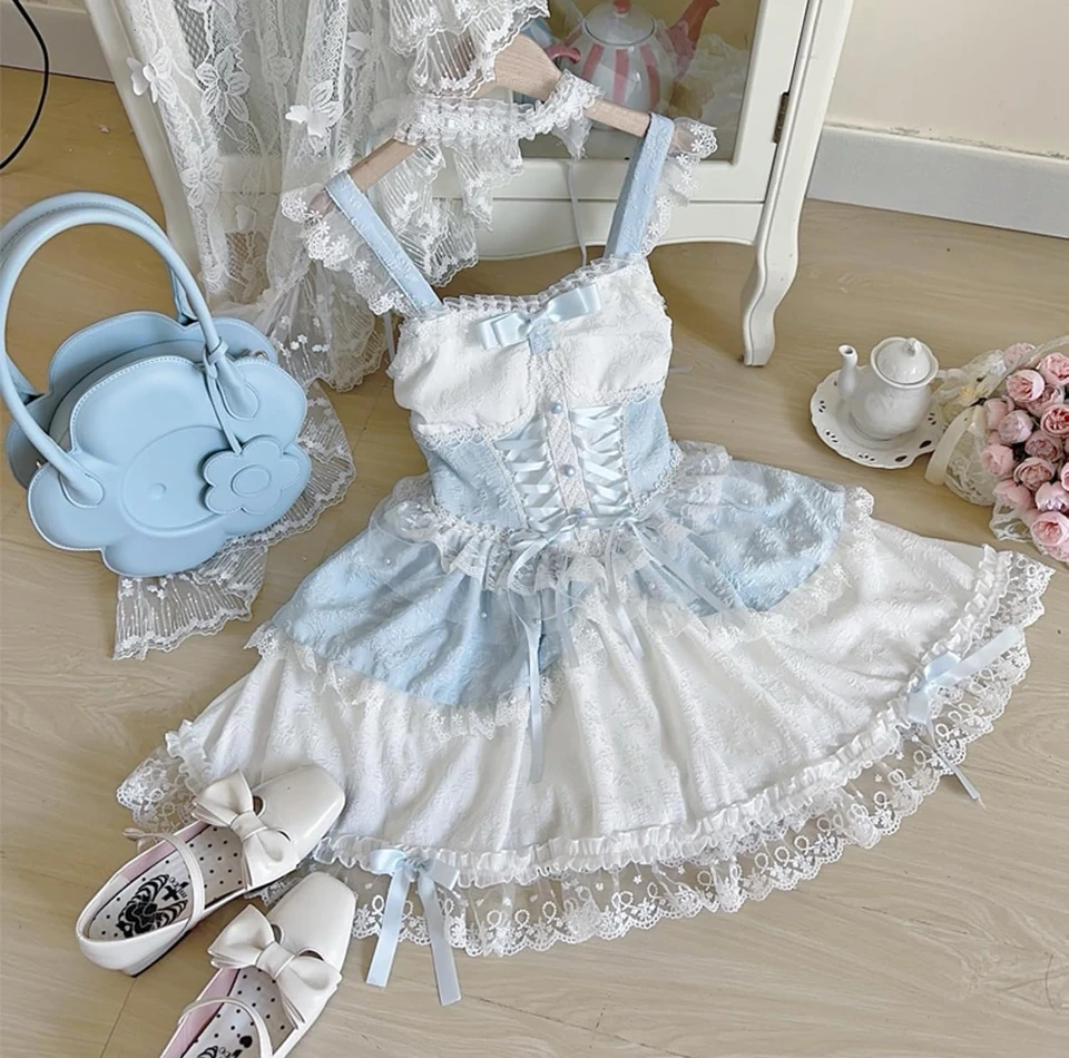 Awww…that outfit 🩵