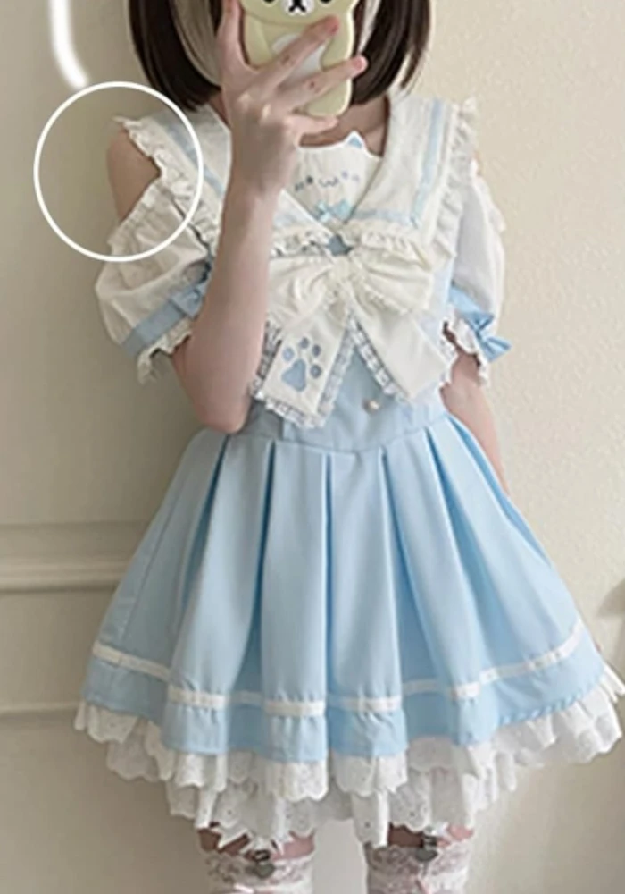 Awww…that outfit 🩵