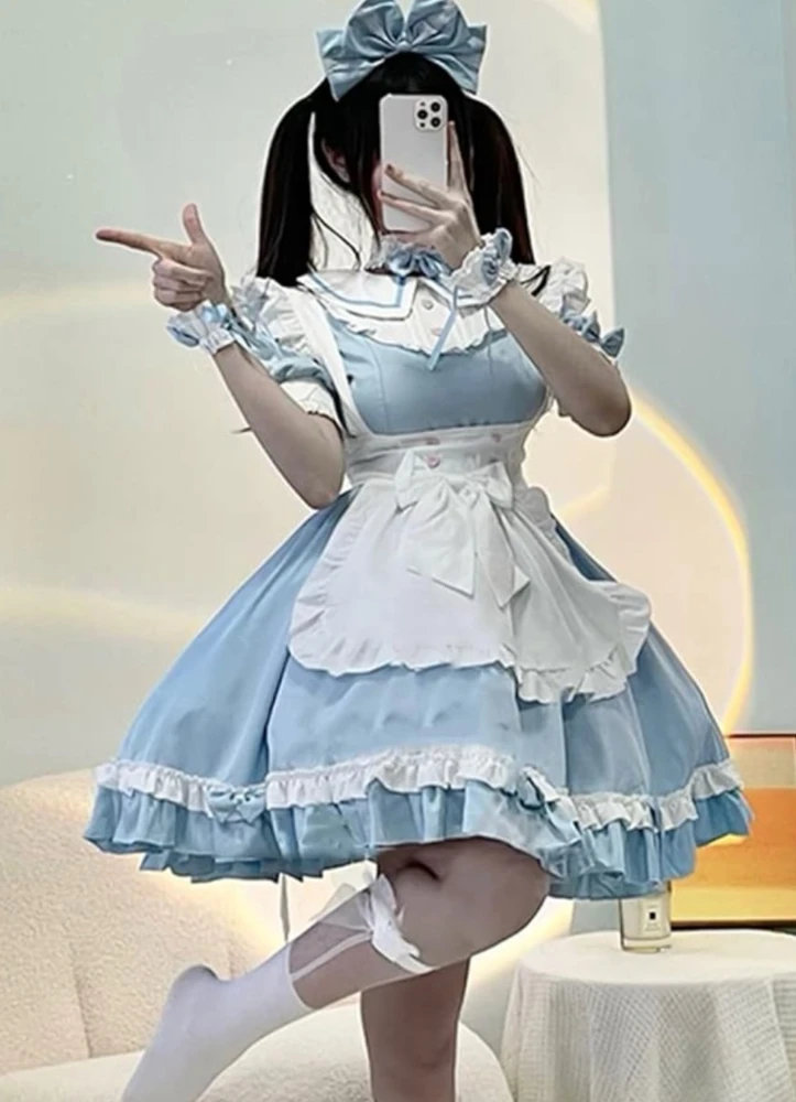 Awww…that outfit 🩵