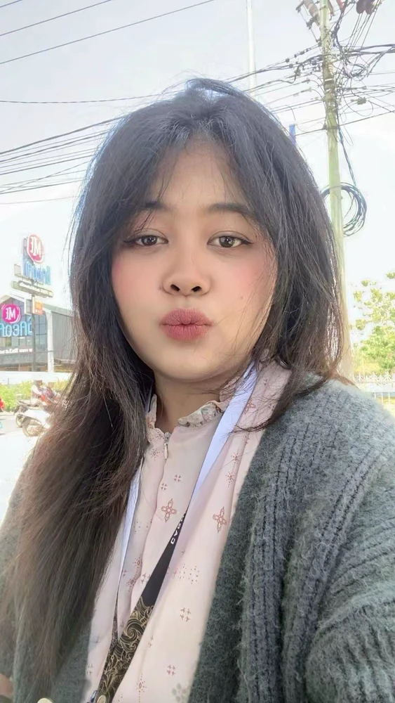 GIF diunggah oleh Amanda