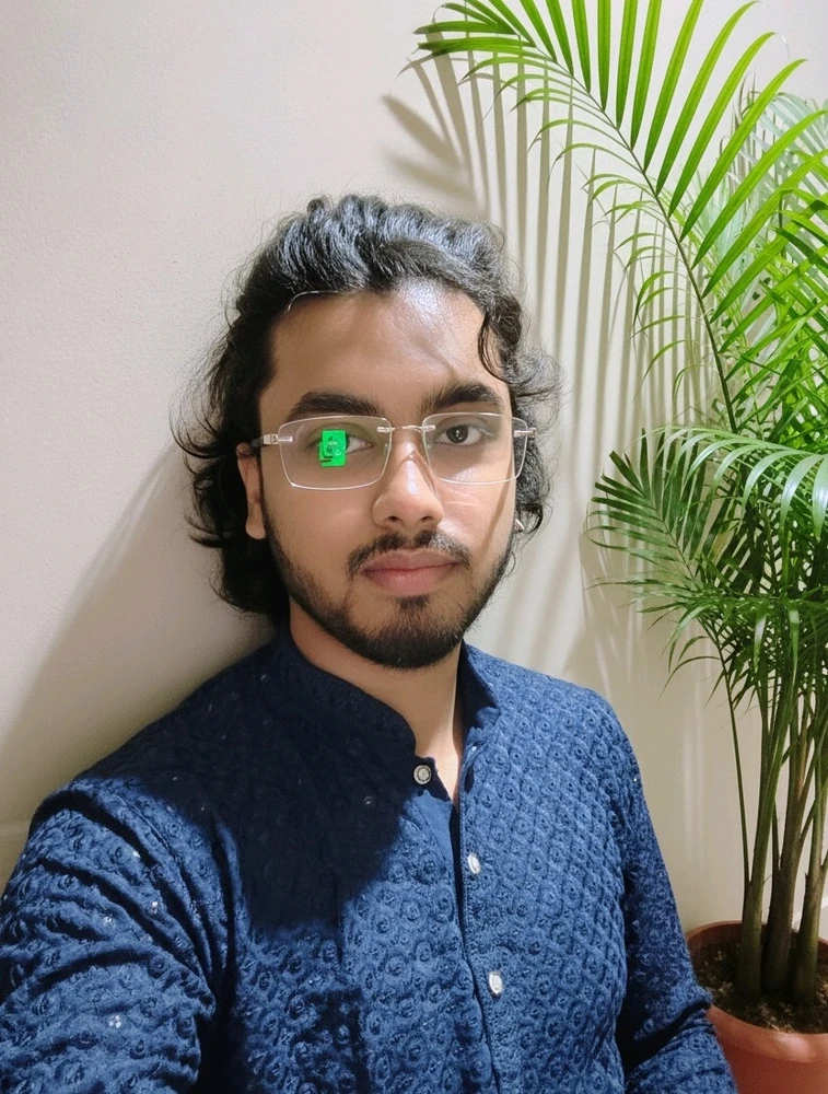 GIF tso los ntawm Shaykat Bhattacharjee