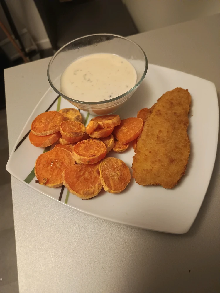 Ce soir : filet de colin avec patates douces rôties et sauce fourme d'Ambert allégée