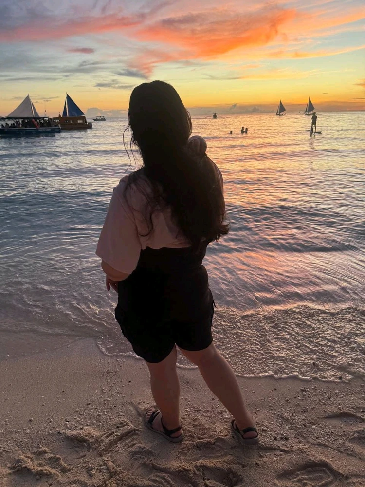 I-upload ni Rella ang larawan