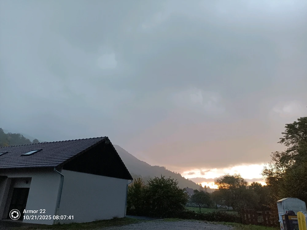 Un peut de pluie la terre en a besoin