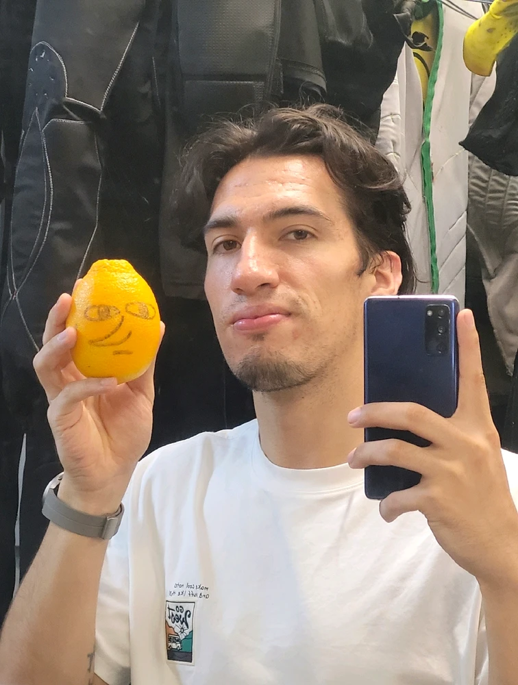 GIF eropgeluede vum Mateo