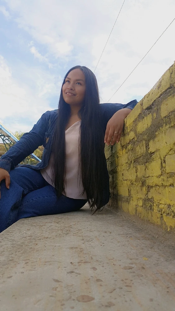 Solo una mente educada 
Puede comprender
Un pensamiento 
Diferente al suyo ✨📖

Aristóteles