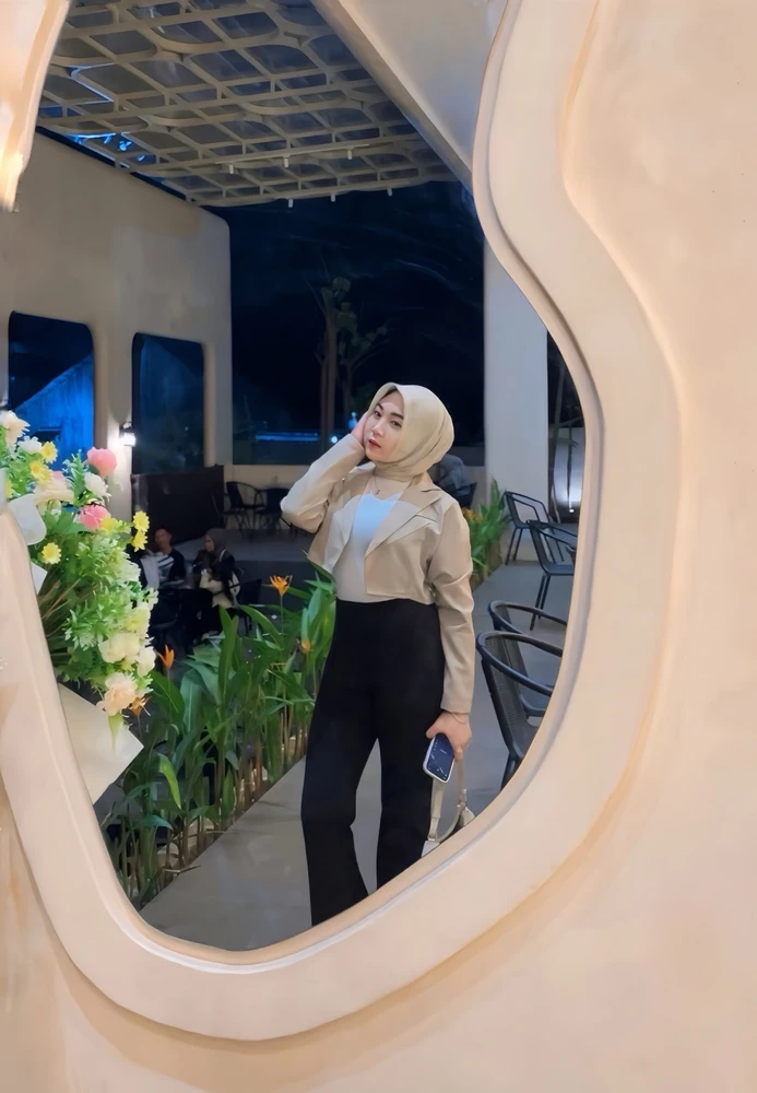 the cafe is very beautiful 😍