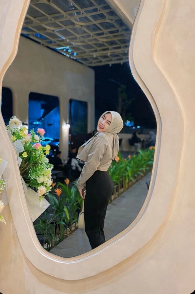 the cafe is very beautiful 😍