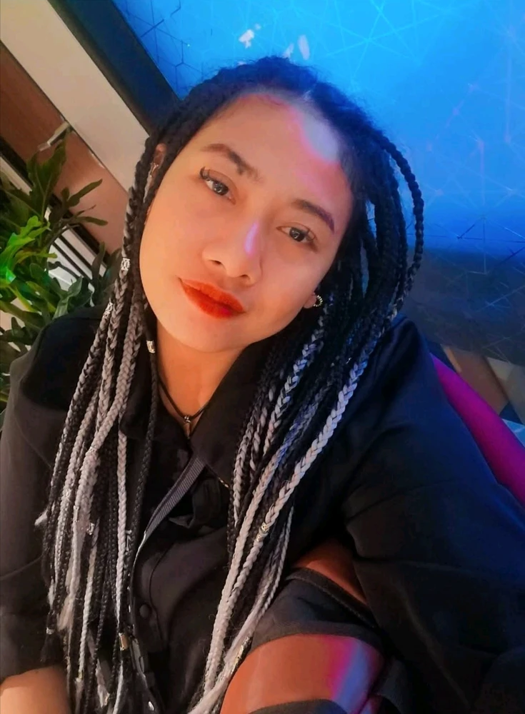 GIF uploaded by Elli