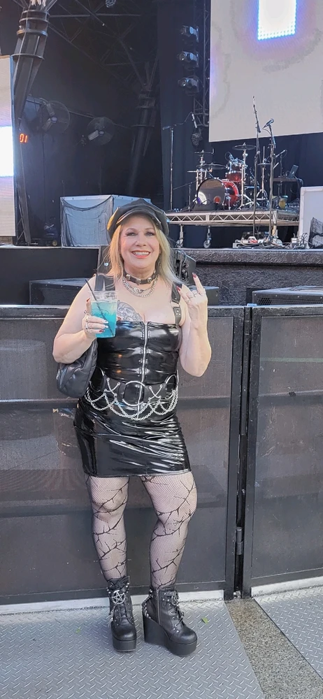 GIF uploaded by Gwen