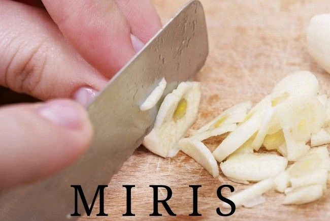 GIF diunggah oleh Ellda