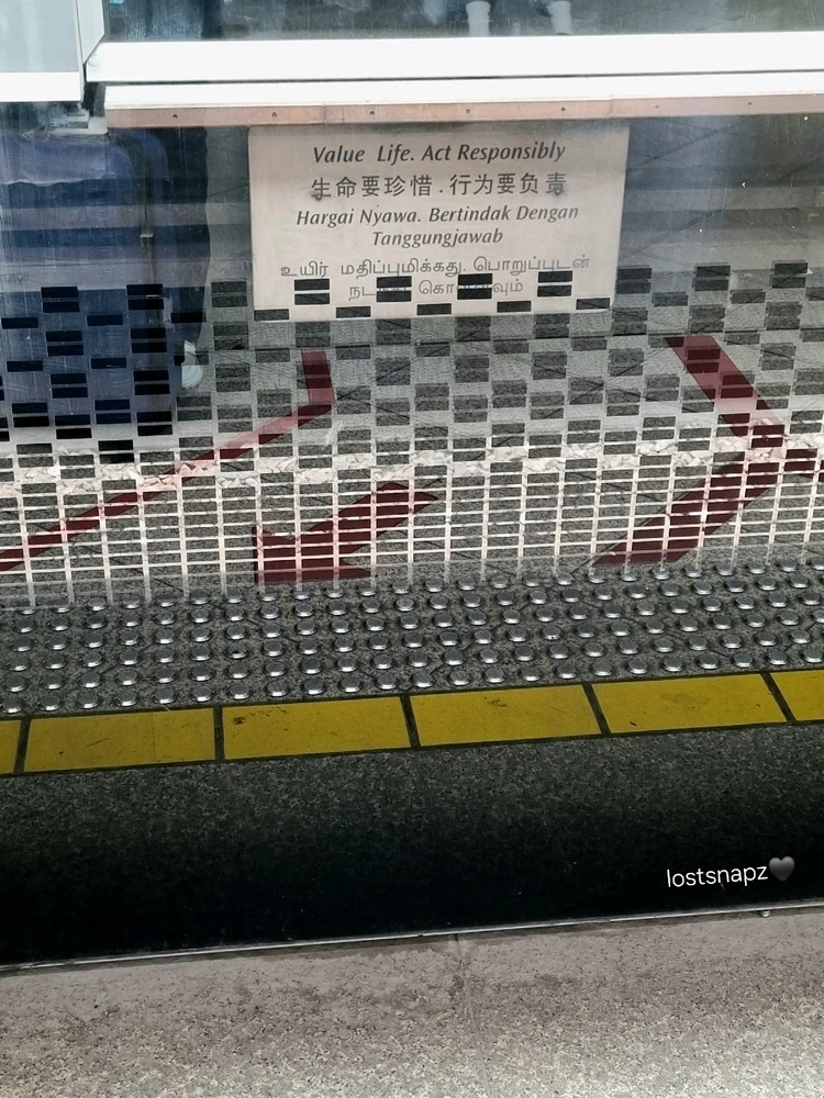 GIF uploaded by Zia_