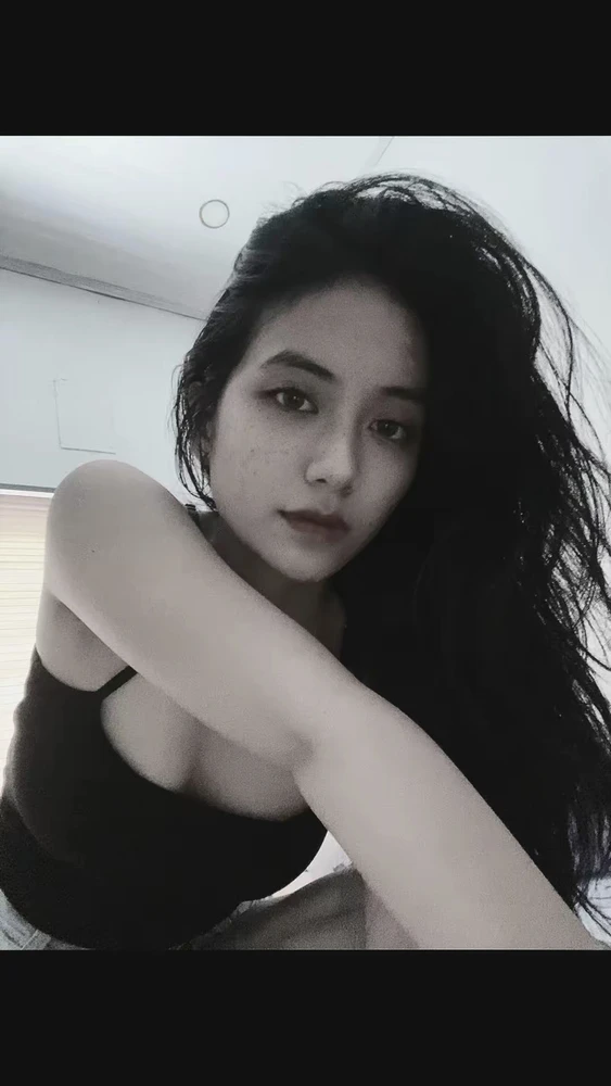 GIF diunggah dening rose