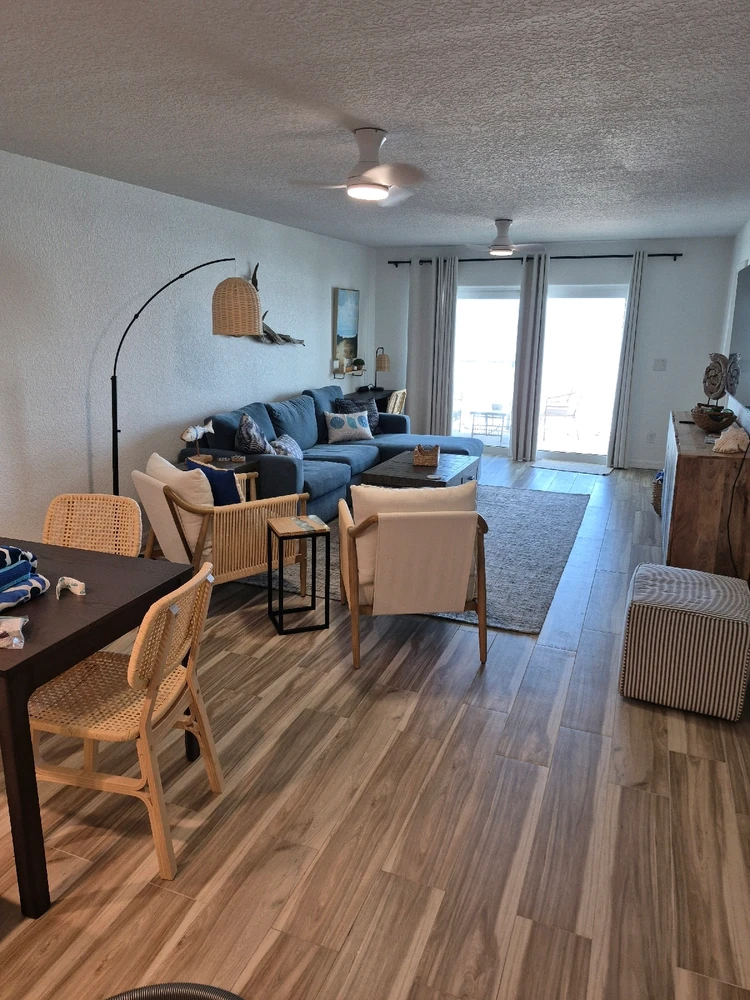 Gambar diunggah dening DOMINIC