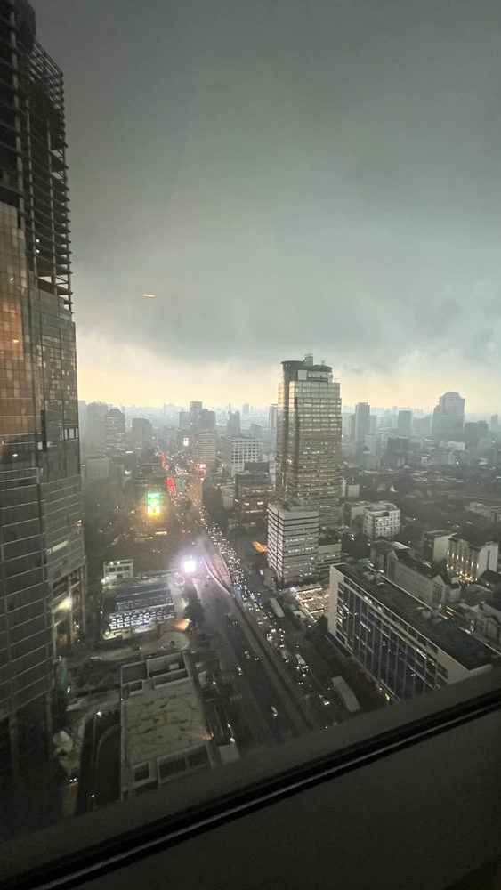 Isolated Thunderstorms 🌩️  🌩️