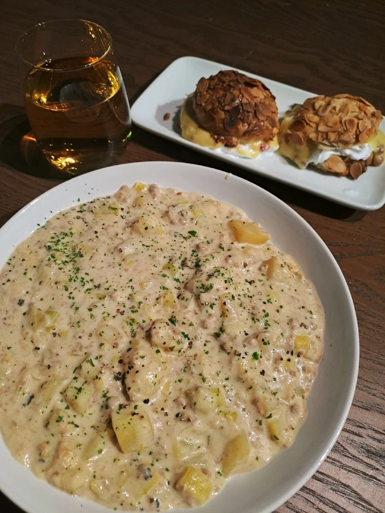 Käse-Lauchsuppe und gescheiterte Puddingteilchen