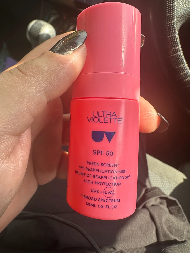 I carry this only to spray my right arm every hour while I am driving so I don’t get sunburnt.
Only half of my body is tanned currently.
So if you want a passenger princess so I can even out my skin. Hmu 😆😆