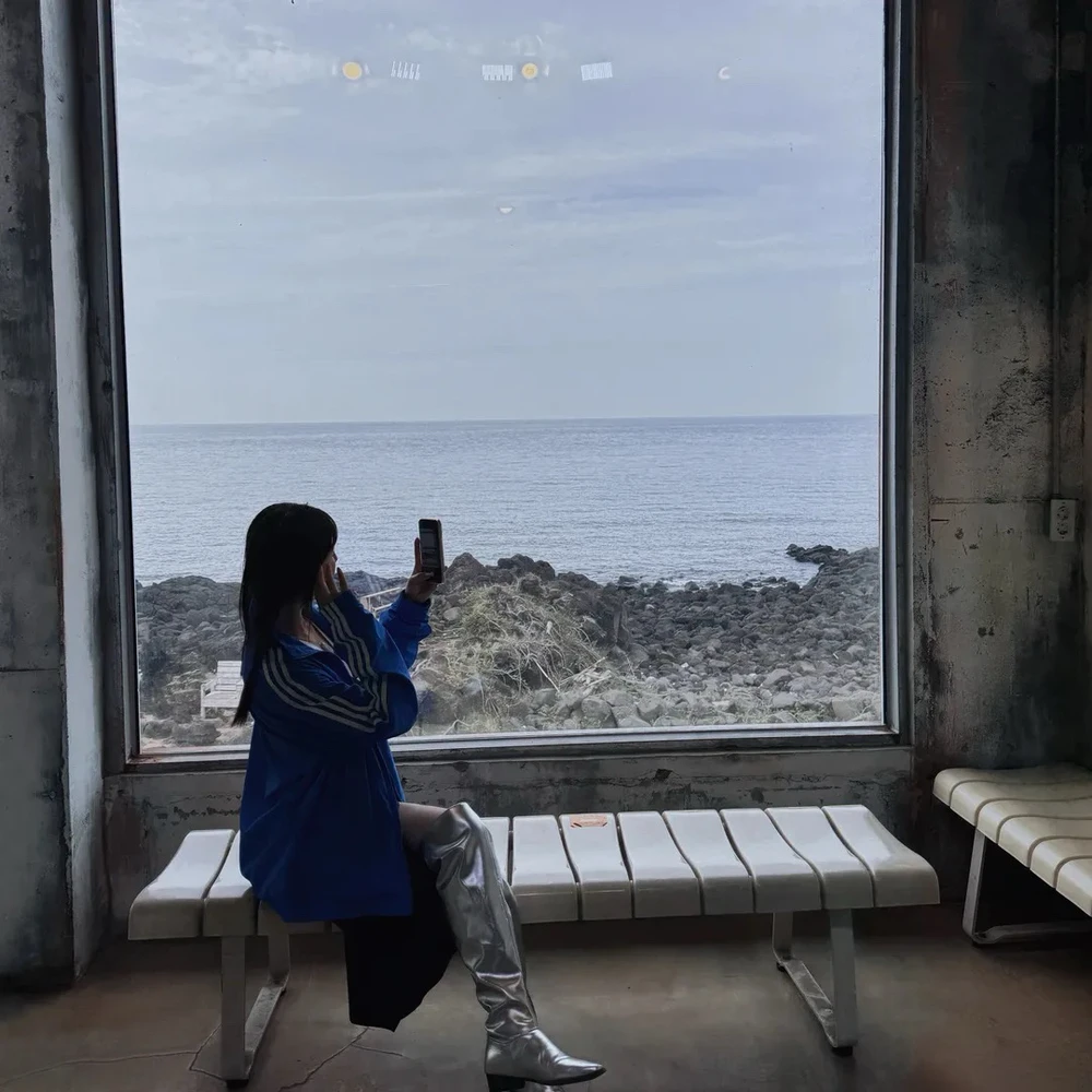 It is forbidden to be possessed by ghosts today.