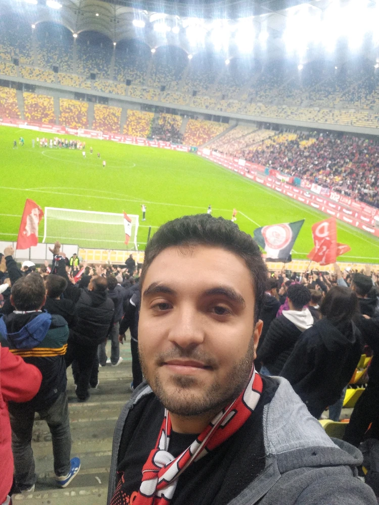 GIF încărcat de Laurentiu