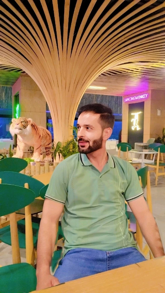GIF Shayan Ahmed khan te mete