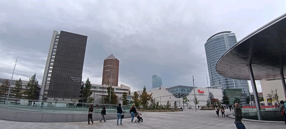 GIF uploaded by Saffiya