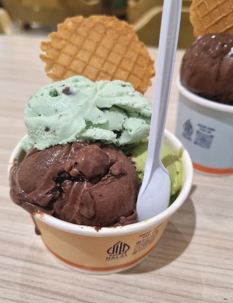 GIF diunggah oleh Yenny