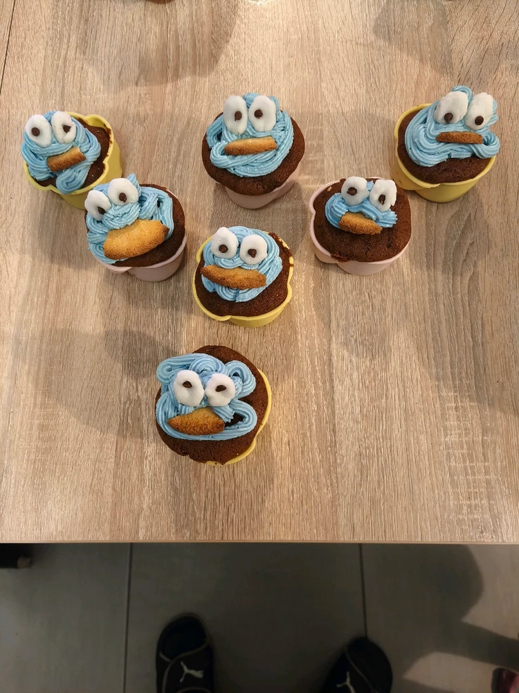 Cupcakes Monstres bleus cuisinés par ma fille !